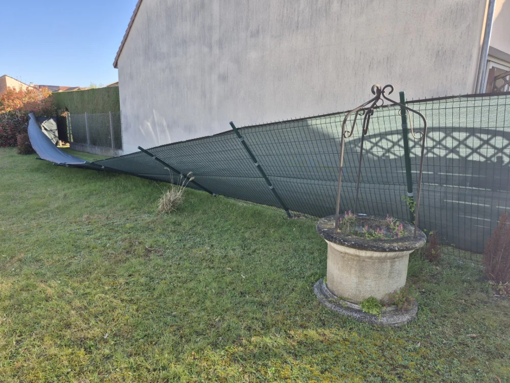 Fais pareille pour mon entreprise VP Rénovation pour la rénovation d'une clôture à Les Mureaux 78130 a Les Mureaux 78130 - vue generale