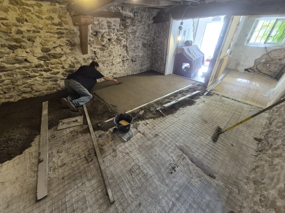 Création d'une chape intérieur a Triel Sur Seine 78510 - en cours